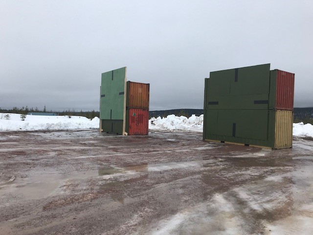 Static target built from sea containers